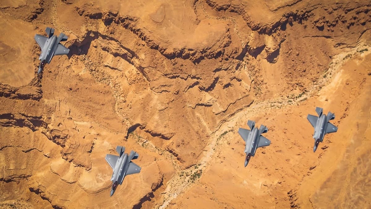F-35'ler zel izinle havaland