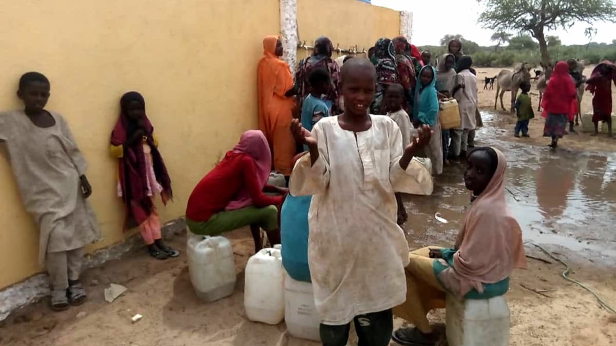 Sudan'da Trk doktorlarn desteiyle su kuyusu ald 