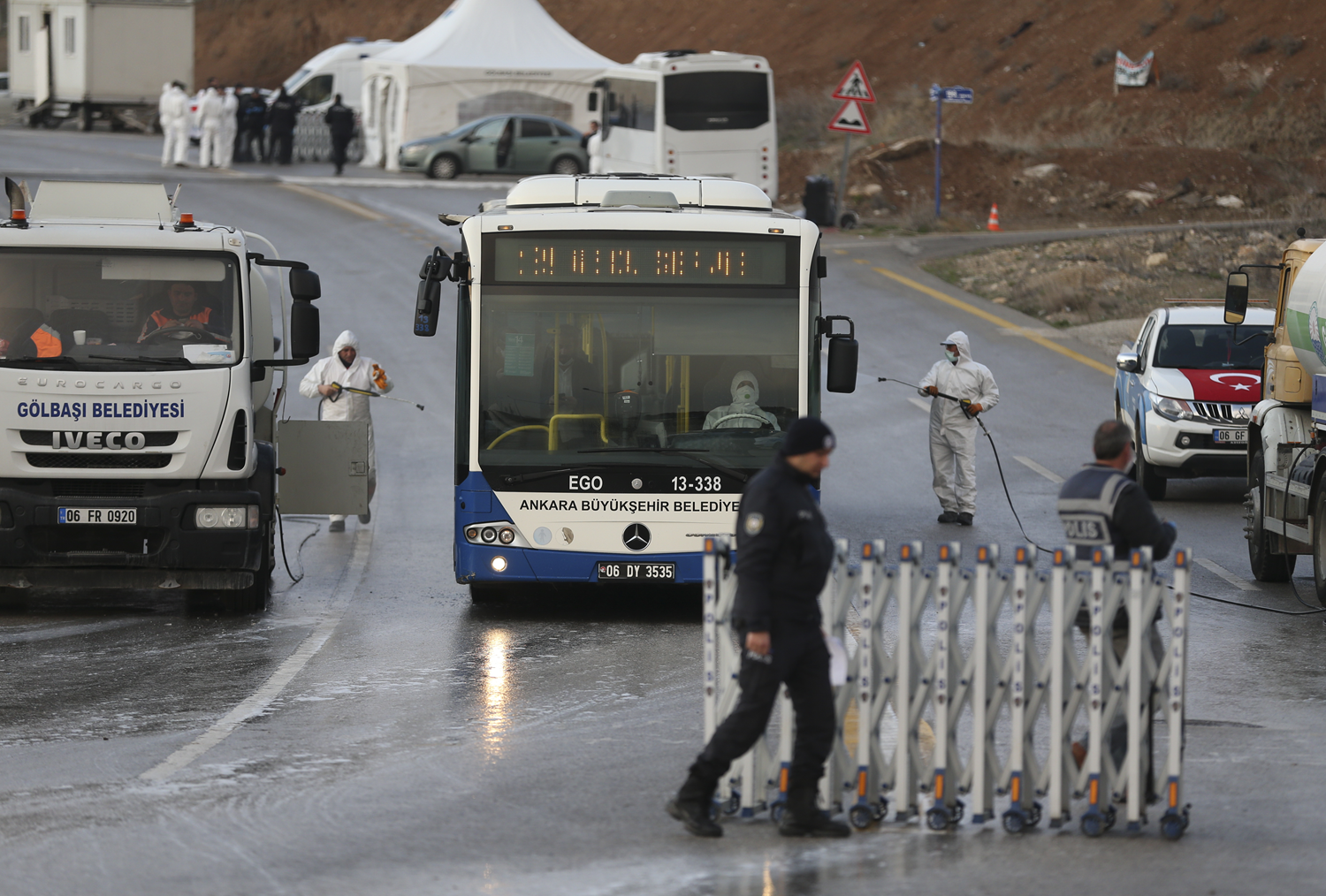 Ankara'da karantinaya al�nan 300 ki�i daha tahliye edildi