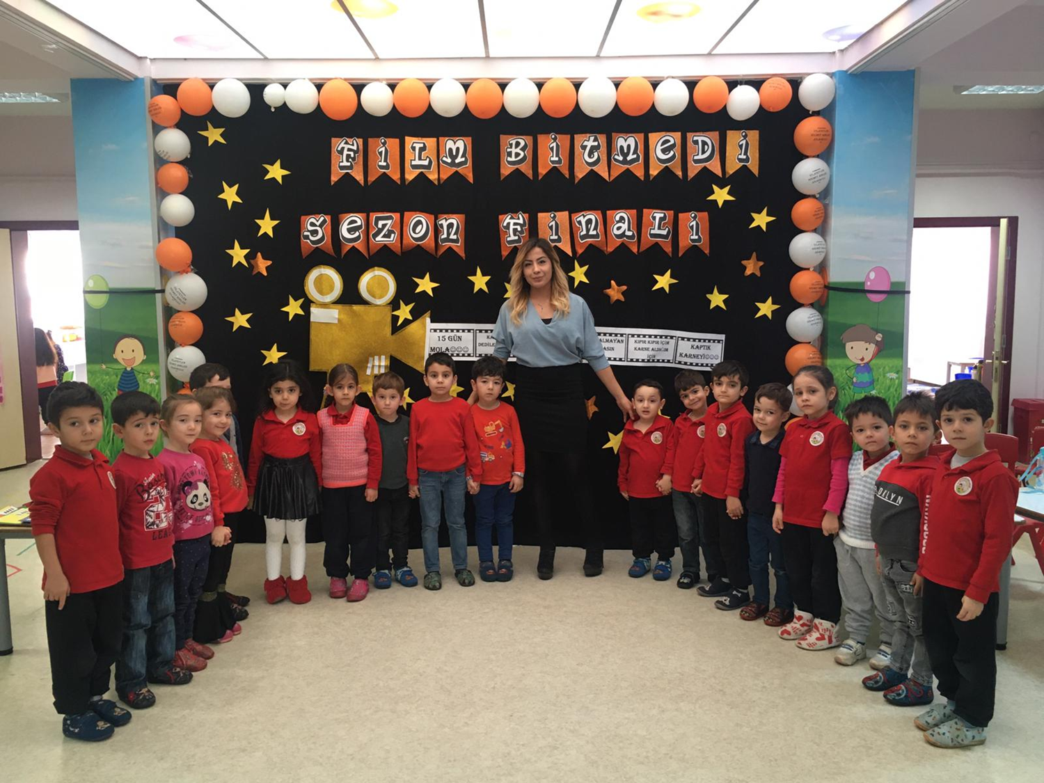 Minik ��rencilerden i�aret diliyle 'Evde kal' mesaj�