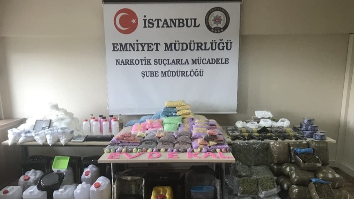 35 milyon liralk uyuturucu ele geirildi, 52 kii gzaltna alnd