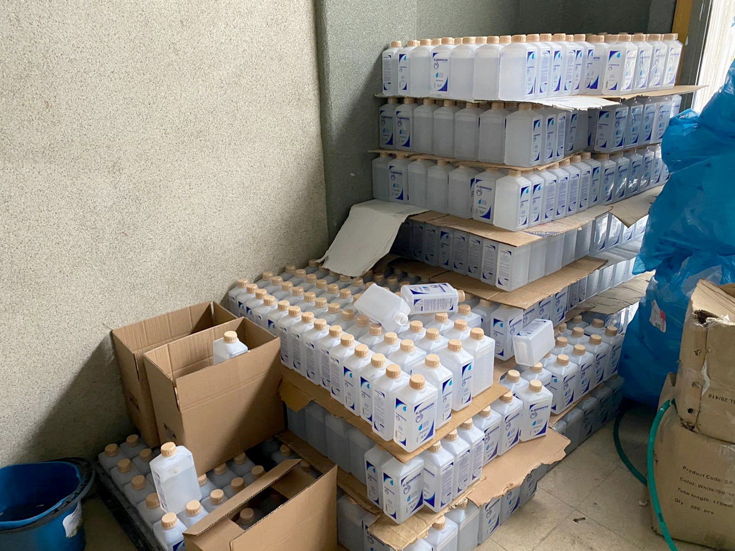 Sahte dezenfektan bask�n�nda 1 ki�i g�zalt�na al�nd�