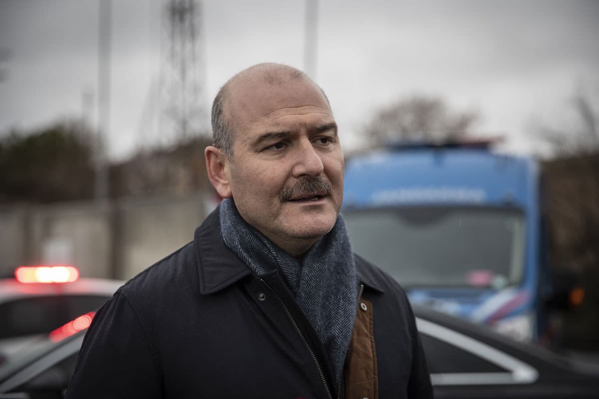 Bakan Soylu'dan CHP'li �zel'e tokat gibi cevap: �rg�t yalakalar�