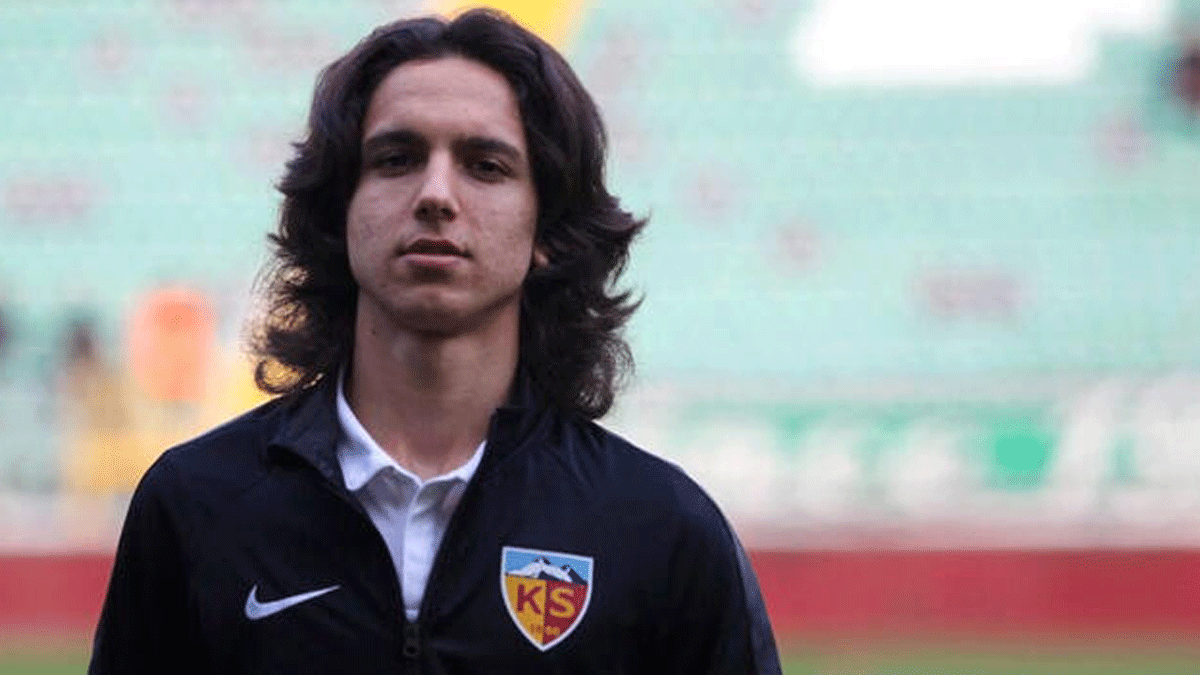 Emre Demir'den mesaj var! 'Evde kal�n, �al��may� b�rakmay�n'