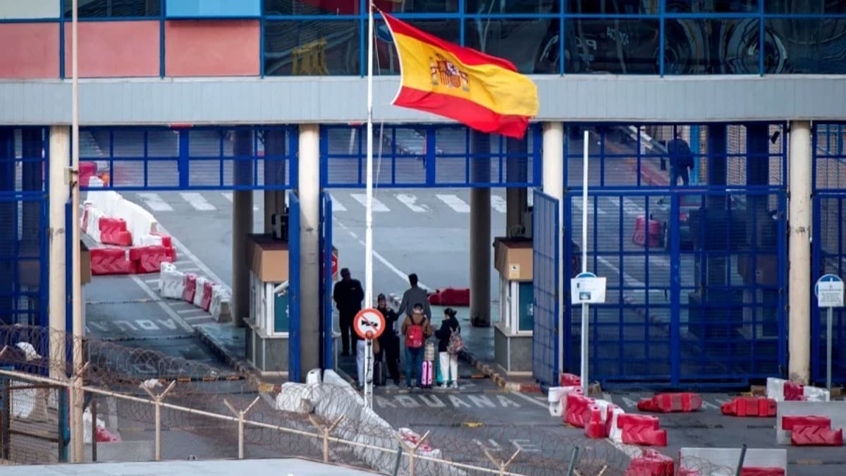spanya'da koronavirsten hayatn kaybedenlerin says 12 bin 418'e kt