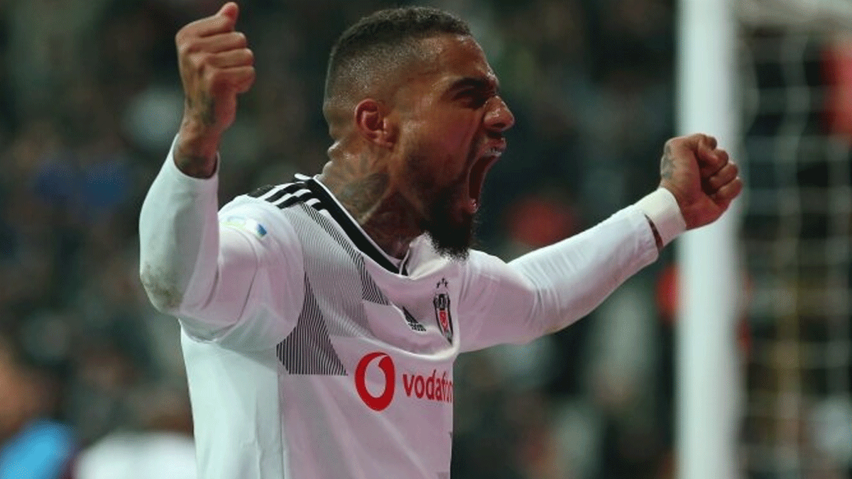 Be�ikta� Boateng'den feda bekliyor!