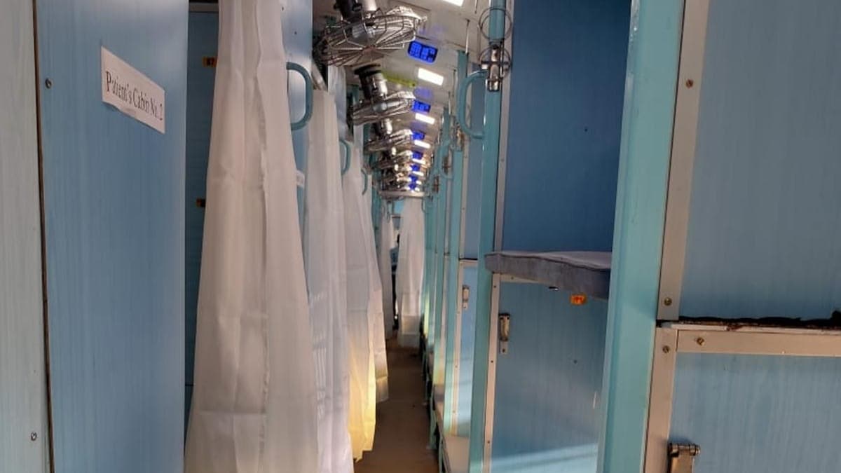 Hindistan'da tren vagonlar karantina hastaneye evrildi