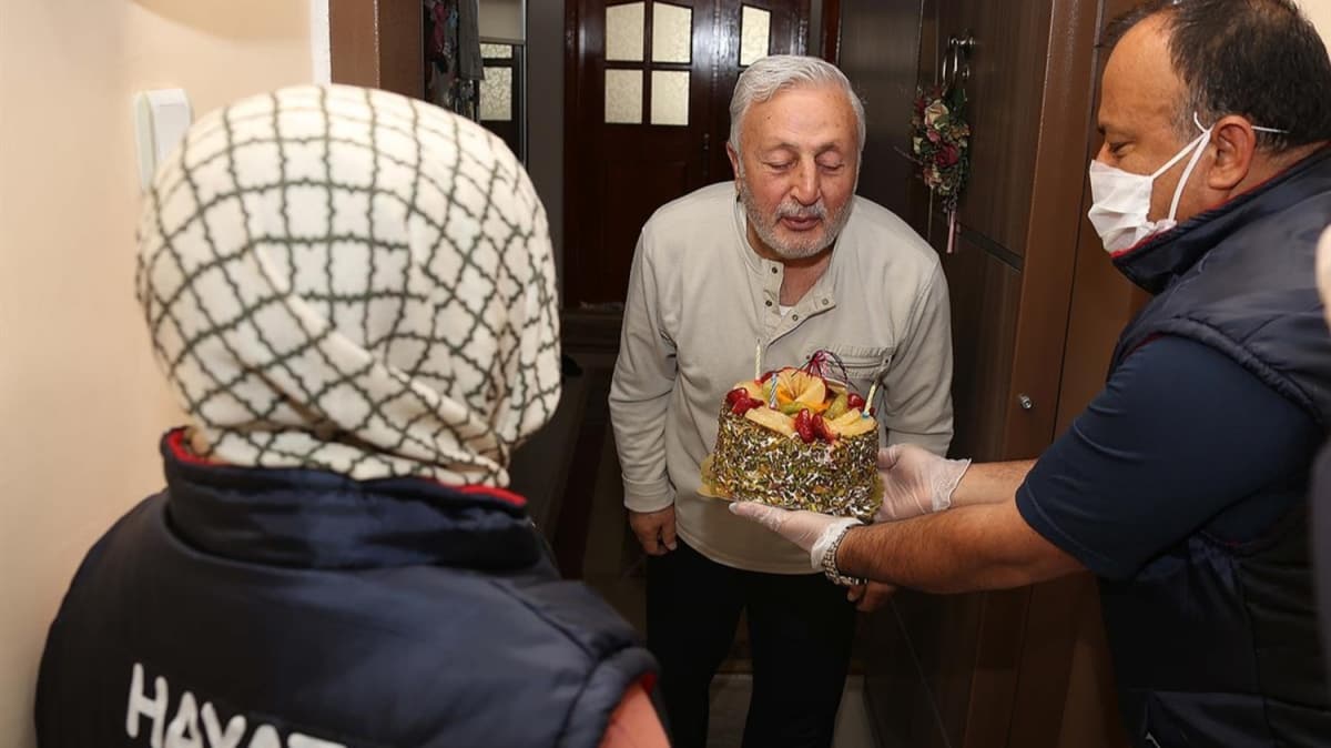 72 yandaki Mustafa amcaya 'Vefa'l doum gn kutlamas 