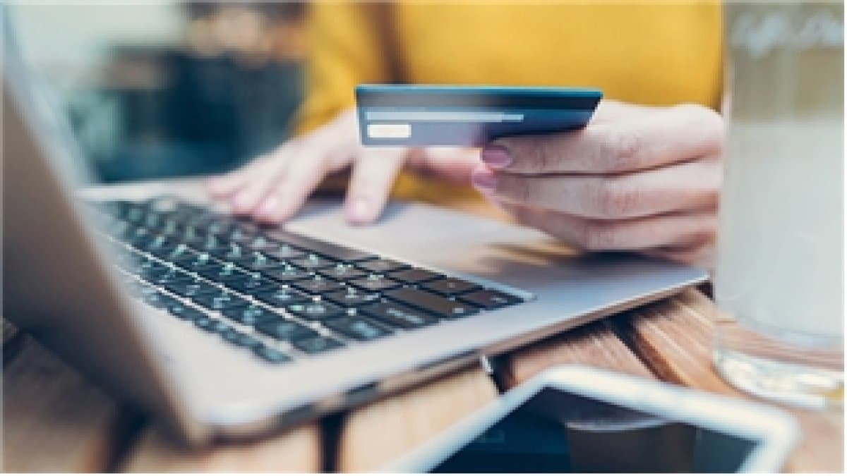 Al��veri�te temas� azaltmak i�in 'kredi kart� kullan�n' tavsiyesi