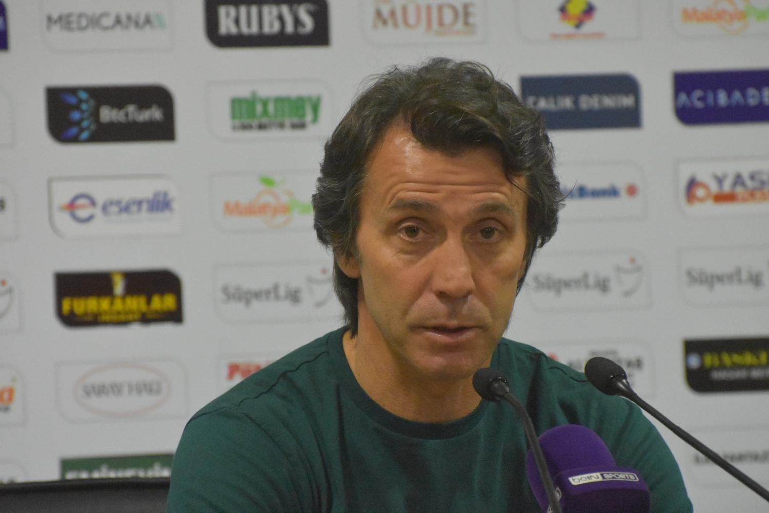 B�lent Korkmaz 4 hafta istedi