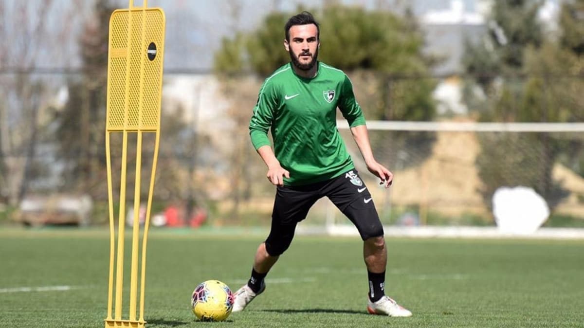 Denizlispor'da gelecek sezon kalacak futbolcular belli oldu