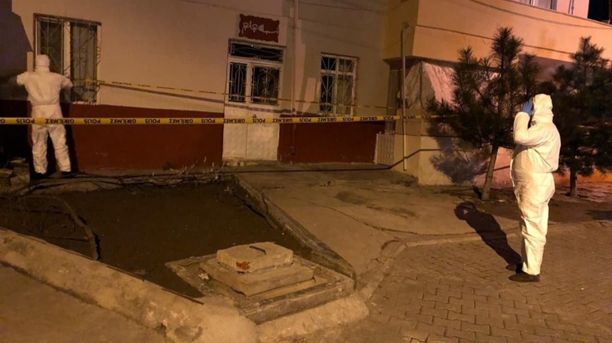 Kars'n Kazman ilesinde pheli bina karantinaya alnd 