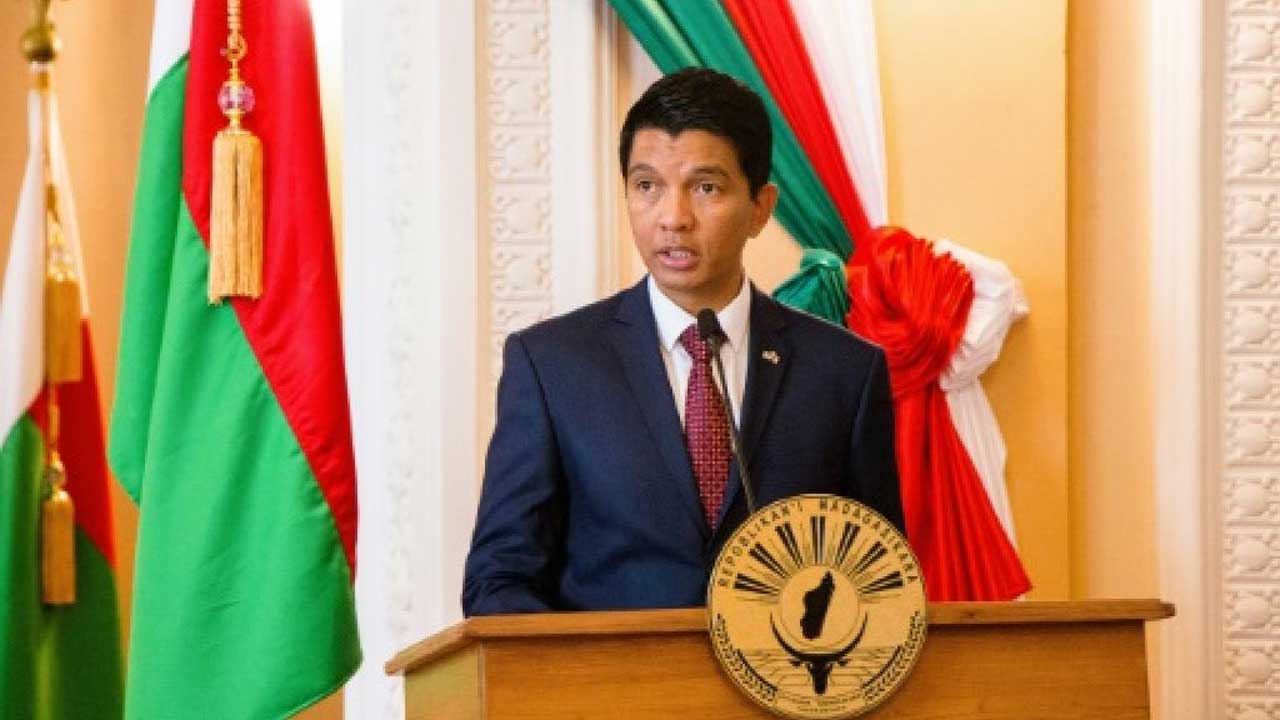 Madagaskar Cumhurba�kan� Andry Rajoelina: Koronavir�s hastalar�na iyi geliyor