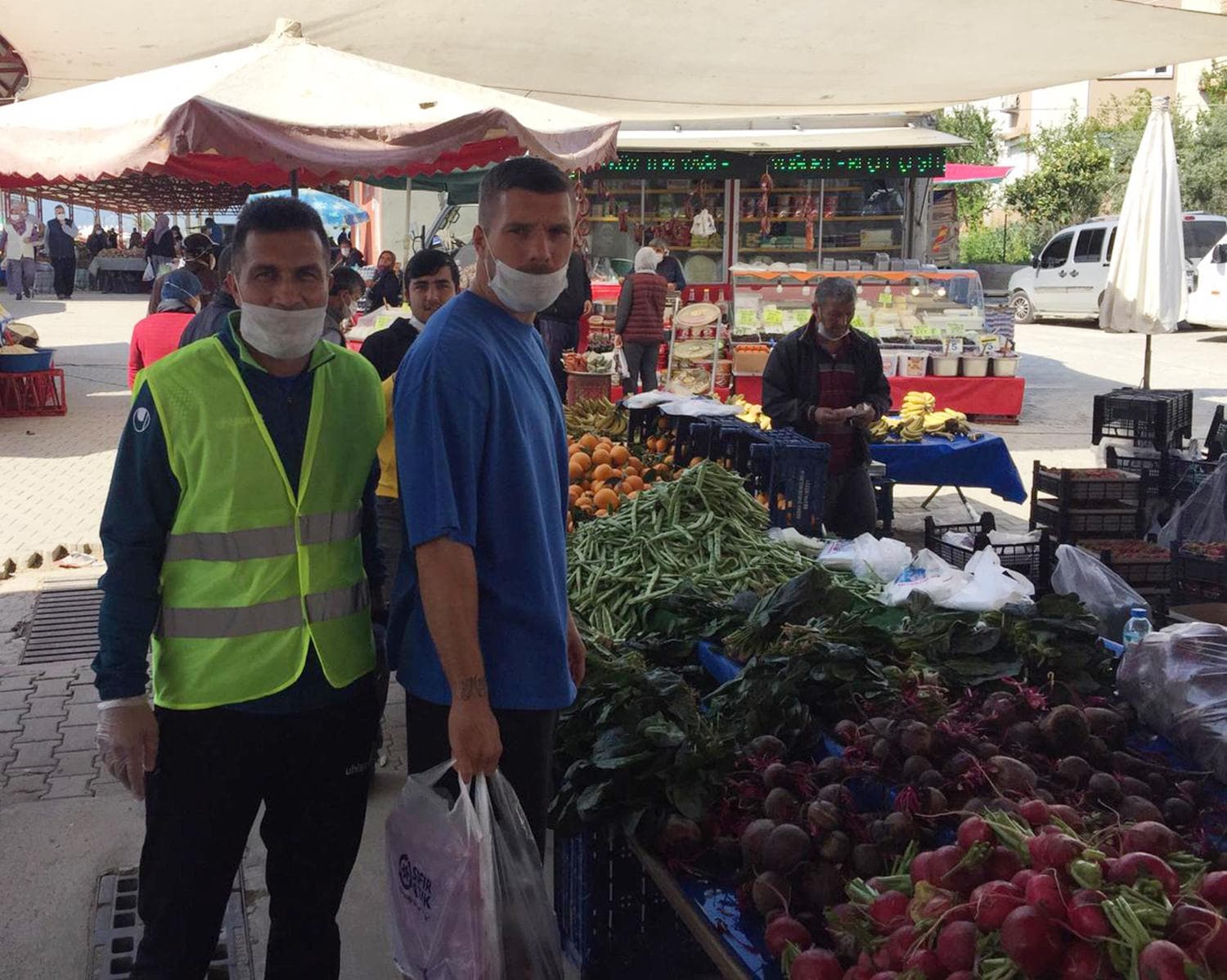 Podolski'yi hi� b�yle g�rmediniz!