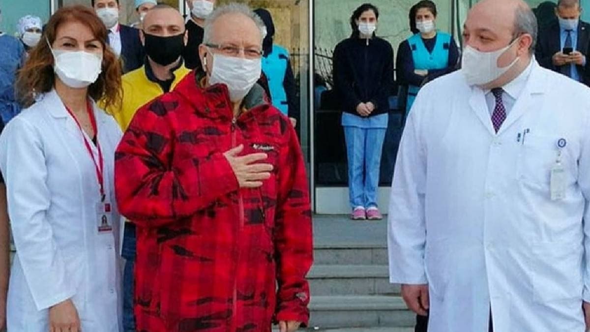Kovid-19'u yenen Prof. Dr. zyaral alklarla taburcu edildi: Hastanede hibir eyimiz eksik deildi 