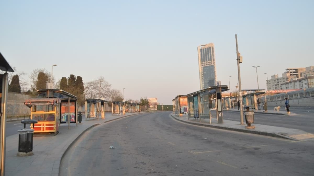 stanbul'un yollar bombo kald: Trafik younluu yzde 8'e dt