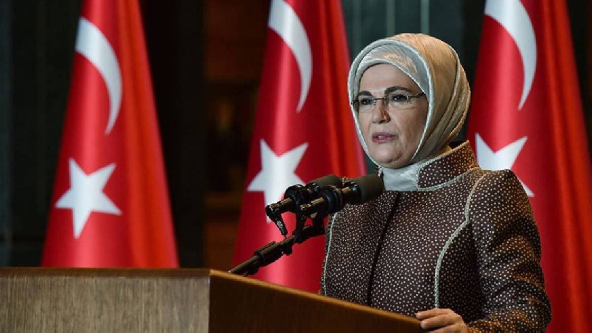 Emine Erdo�an'dan o unutulmaz �ark�yla duygulu mesaj!
