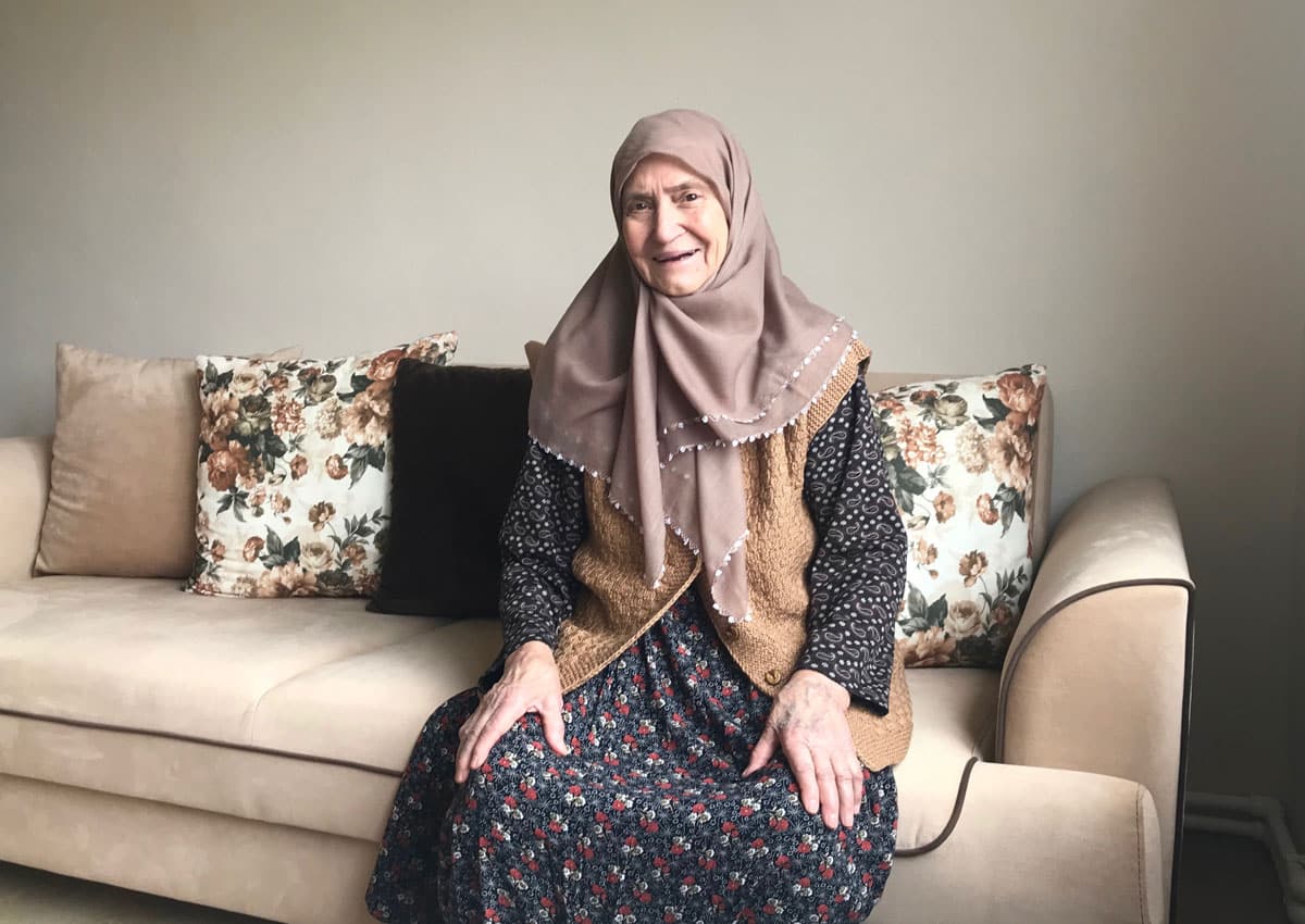 Koronavir�s� yenen Resmiye nineden ac� haber!