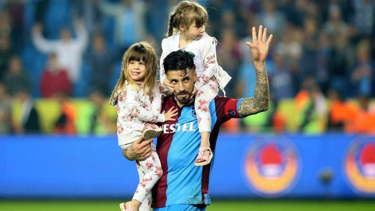 Sosa'dan �arp�c� a��klamalar! 'Bana futbolu a��layan Maradona'yd�'