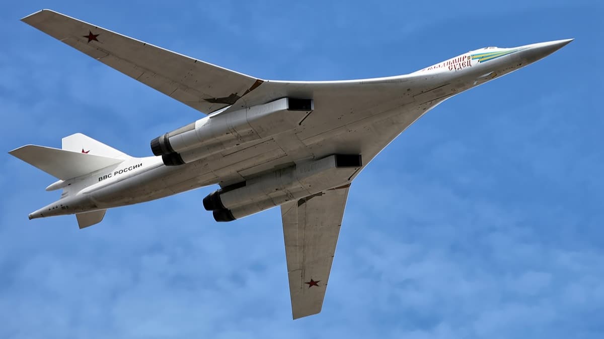 imdiye kadar retilmi en gl bombardman ua: 'Beyaz Kuu' Tu-160
