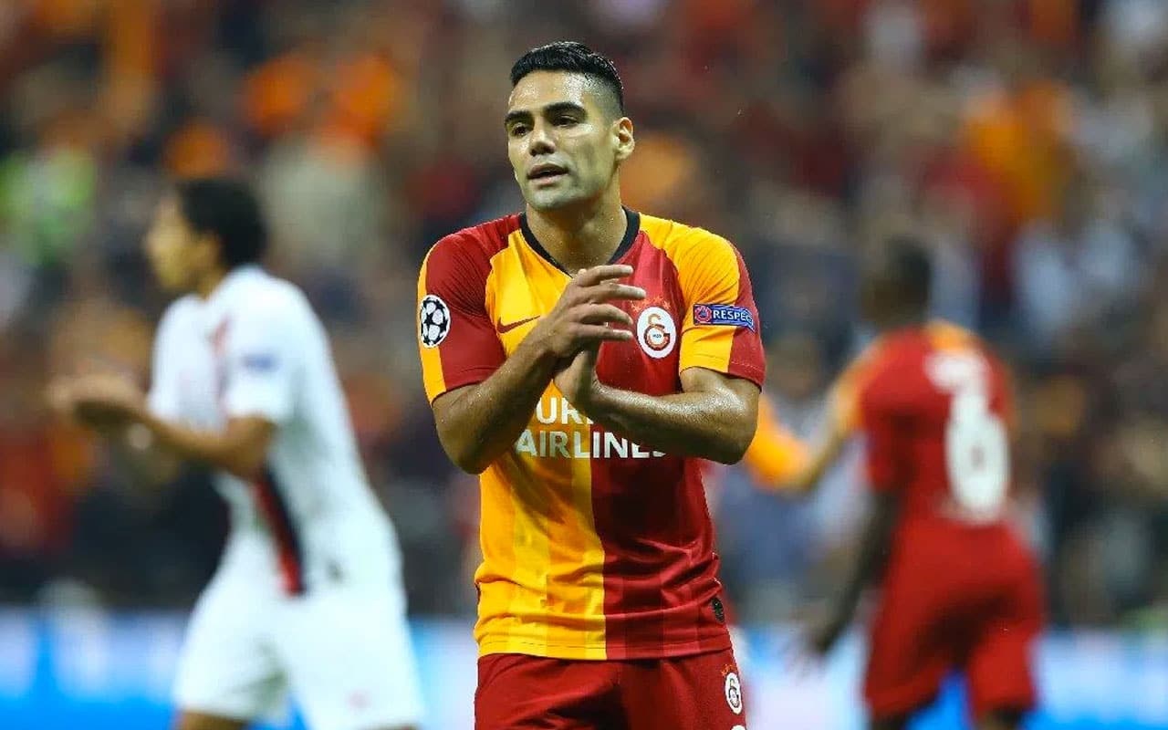 Falcao'dan b�y�k fedakarl�k