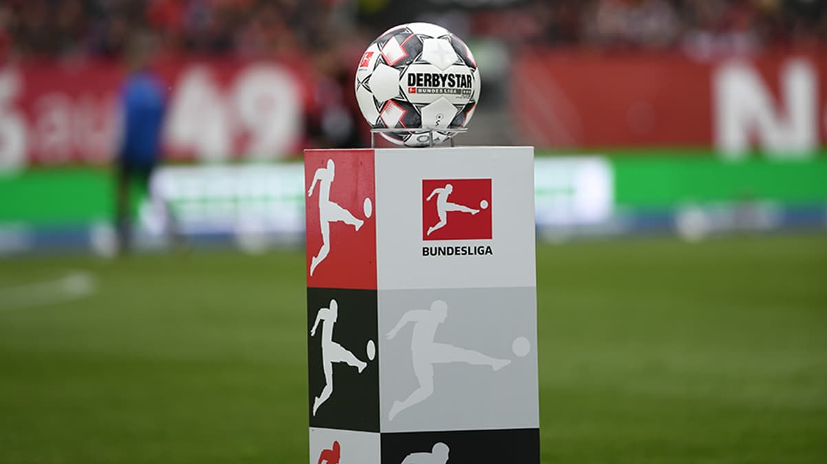 Almanya'dan 'seyircisiz ma�' karar�