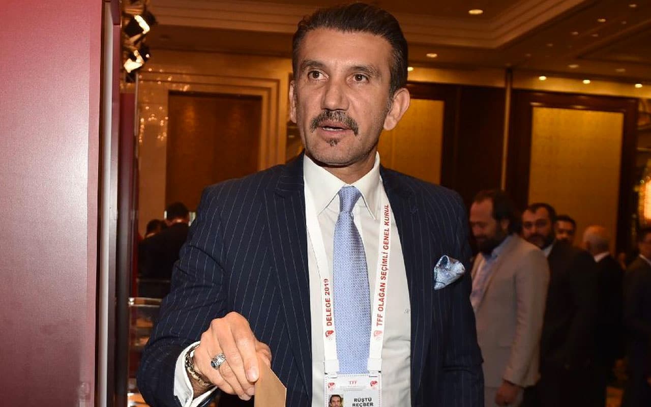 R��t� Re�ber: 'Barcelona'n�n emrindeyim'