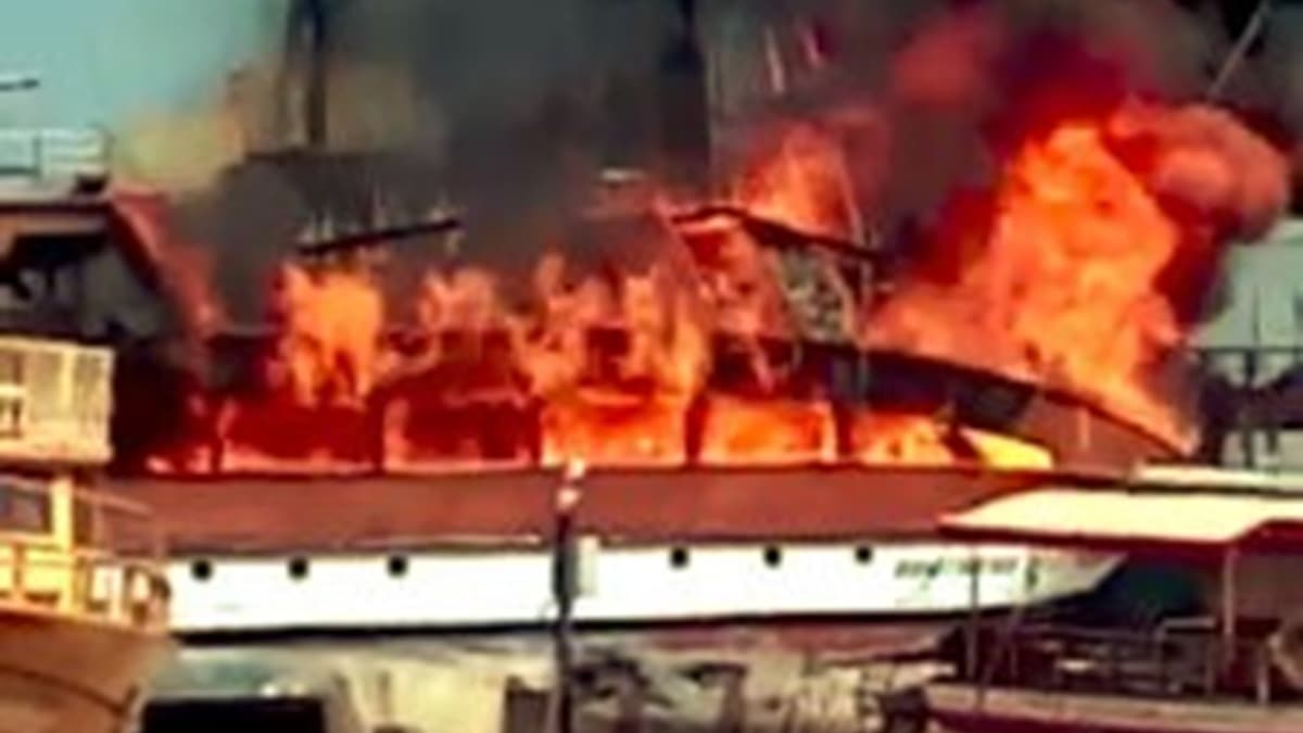 Manavgat'ta katamaranda yangn kt