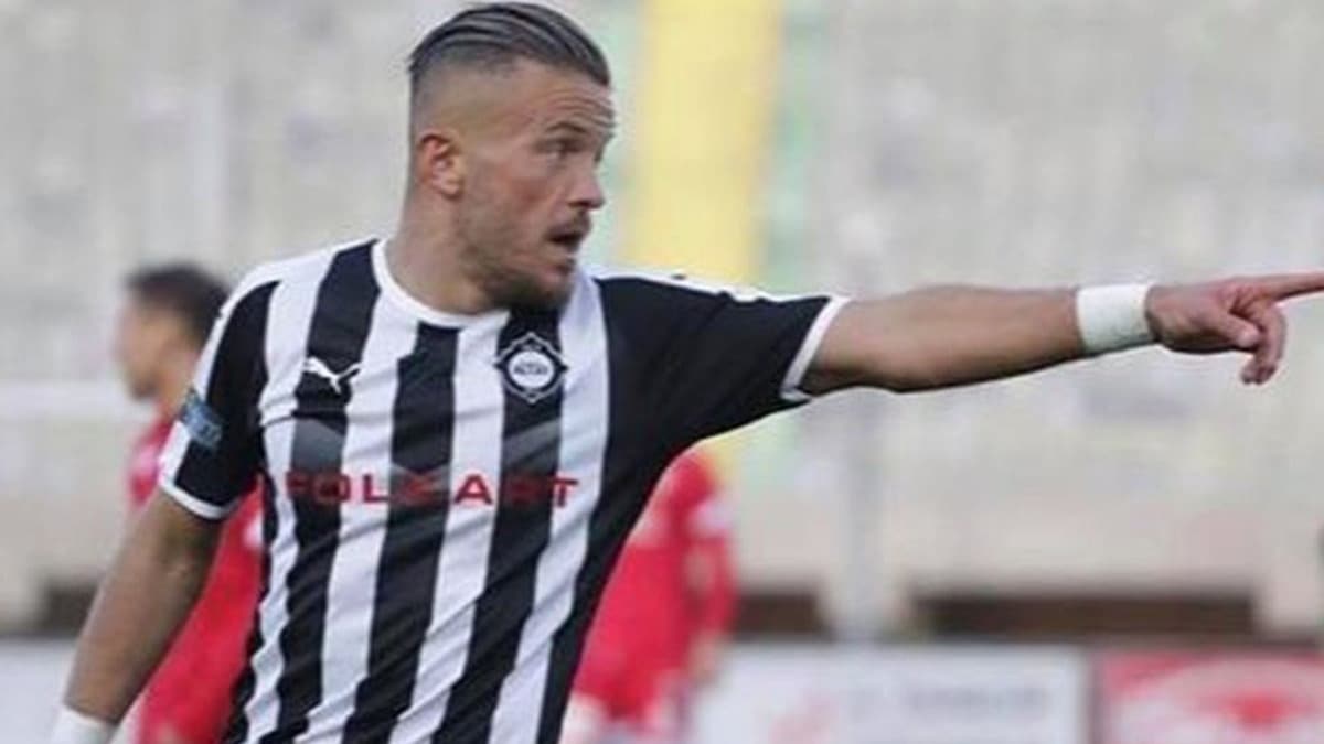 Altay Kaptan zgr zkaya'nn futbol hasreti