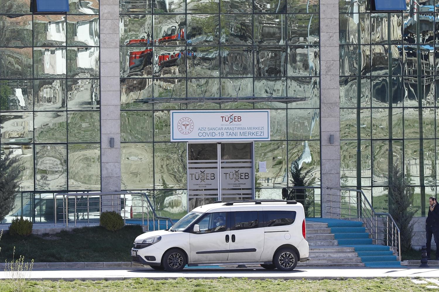 Aziz Sancar Ara�t�rma Merkezi, Koronavir�s Tan� Merkezi oldu