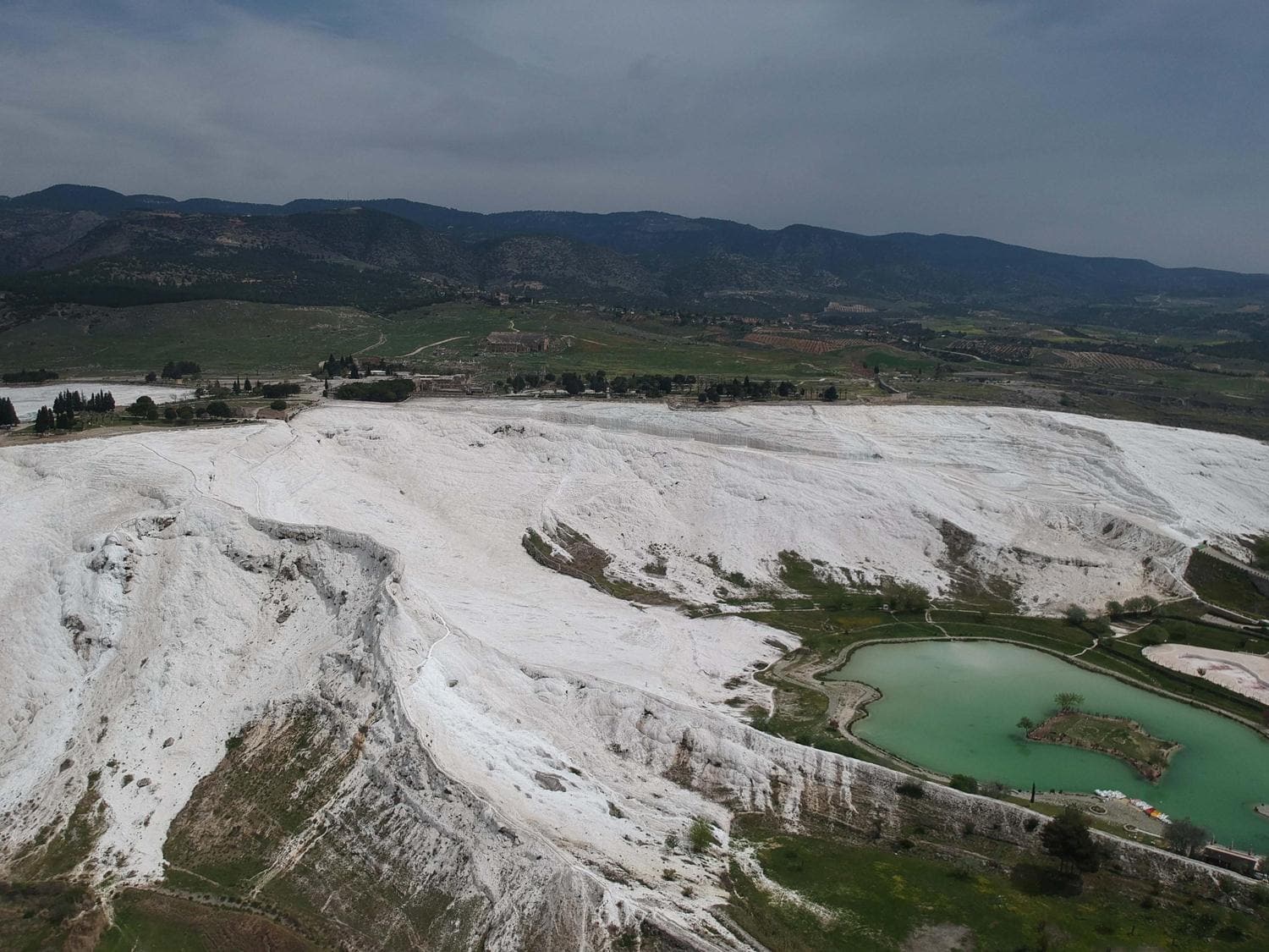 UNESCO K�lt�r Miras Listesi'nde yer al�yor... Bir ay ziyarete kapat�l�nca bu hale geldi