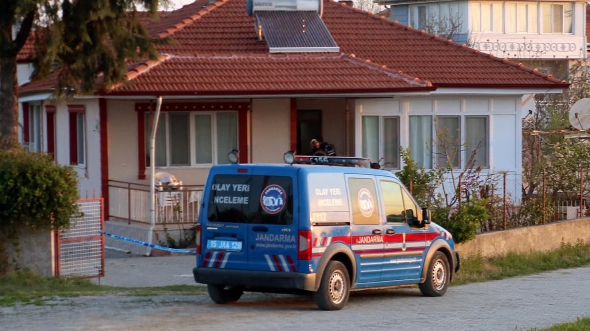 ileri Bakanlndan Yeilova Belediye Bakan enel ve eine gemi olsun mesaj