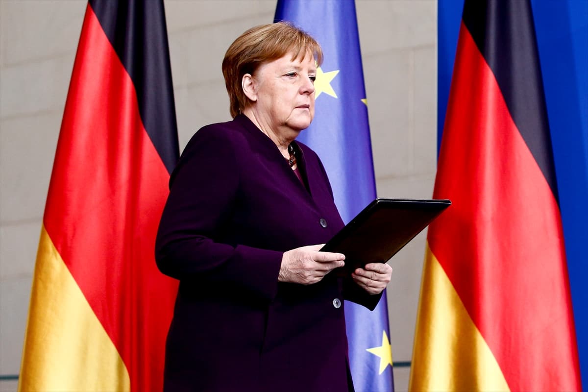 Merkel: 'Salg�nla m�cadelede tetikte olmaya devam etmeliyiz'
