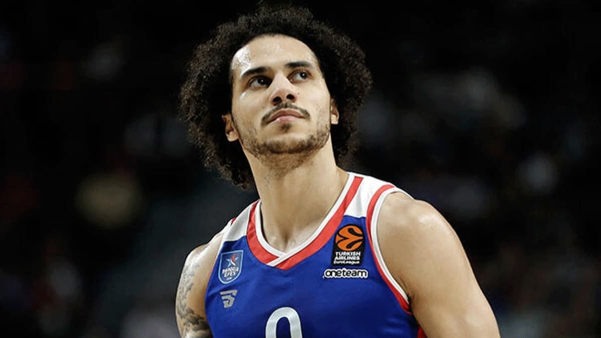 Anadolu Efes'den Shane Larkin'e yeni szleme