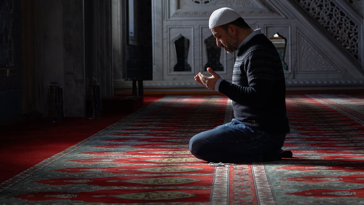 Diyanet'ten evde teravih namaz� k�lacaklara uyar�