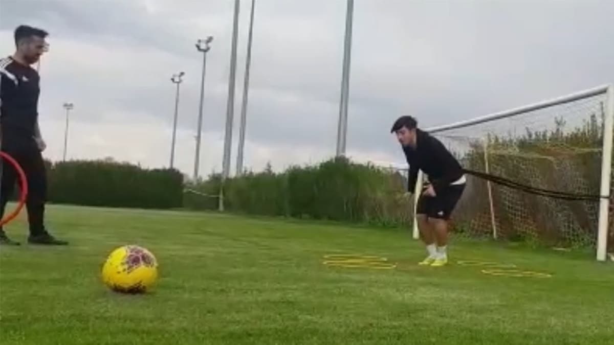 Kayserispor'un gen yetenei Nurettin Korkmaz tesislerde bireysel alyor
