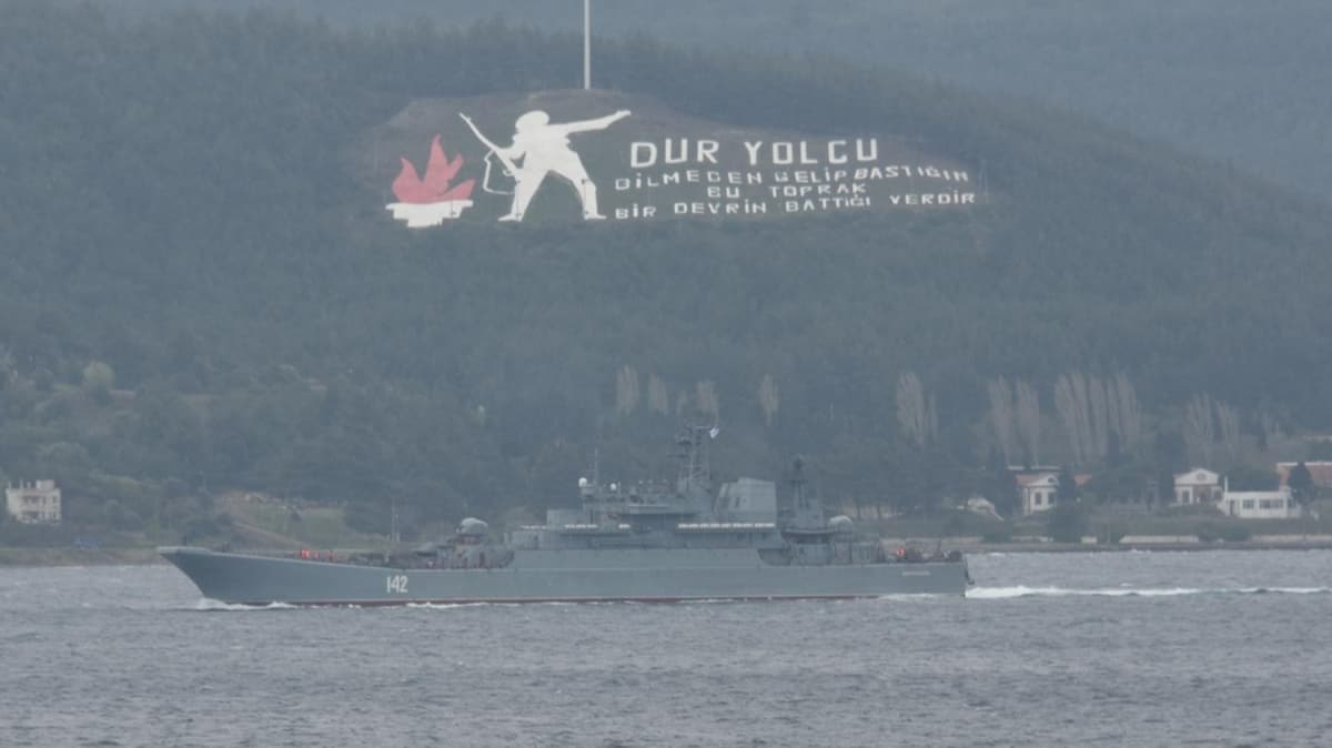 'Novocherkassk' anakkale Boaz'ndan geerek Akdeniz'e yol ald