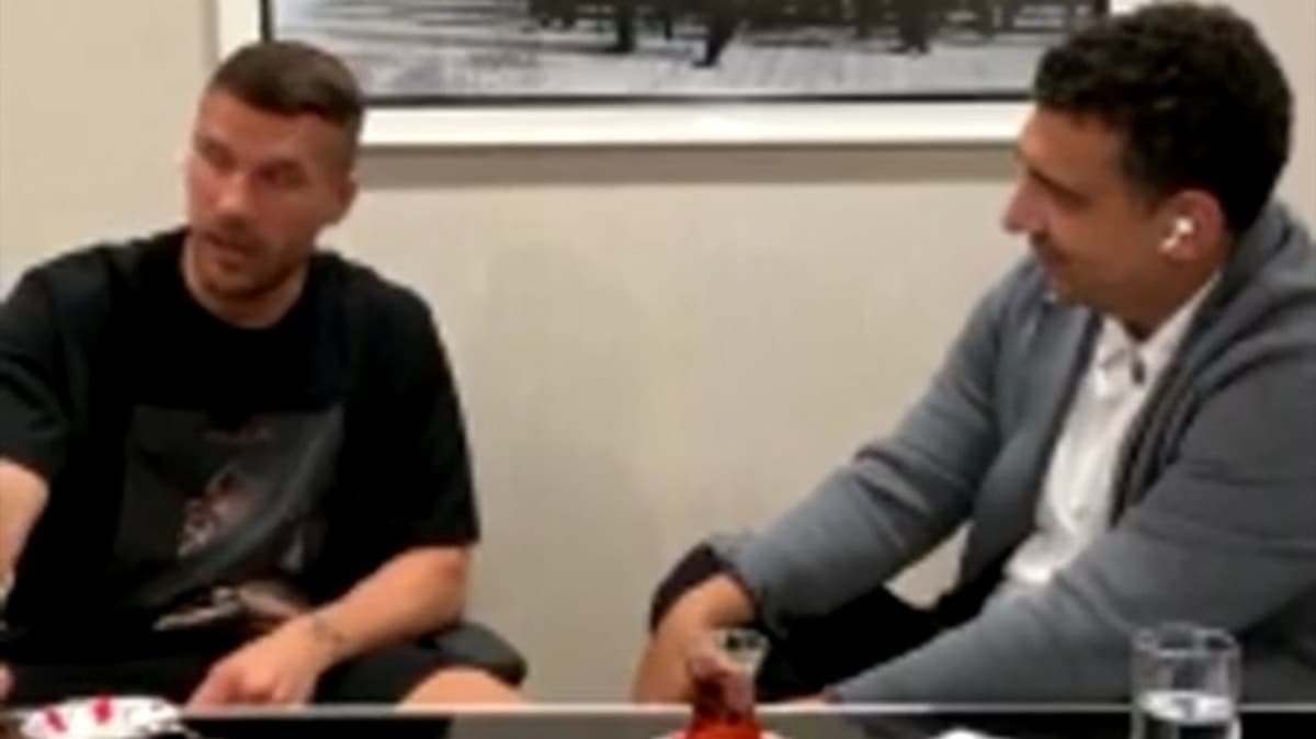 Podolski yal gre yapacak!