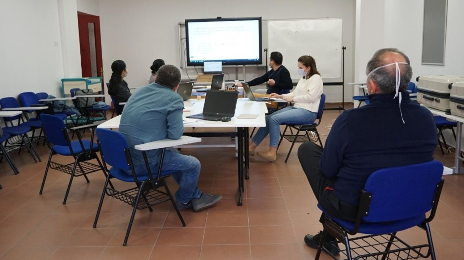 Azerbaycanl� doktorlar T�rkiye'de Kovid-19 e�itimi ald�