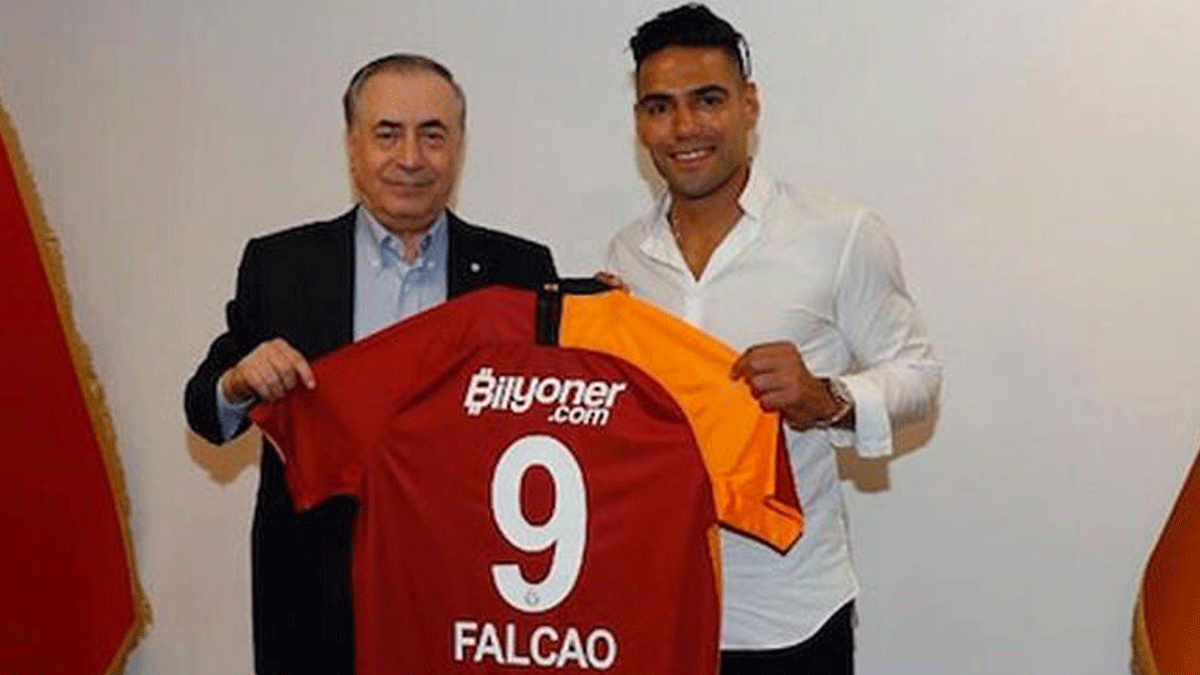 Mustafa Cengiz'den kafa kar��t�ran Falcao cevab�!
