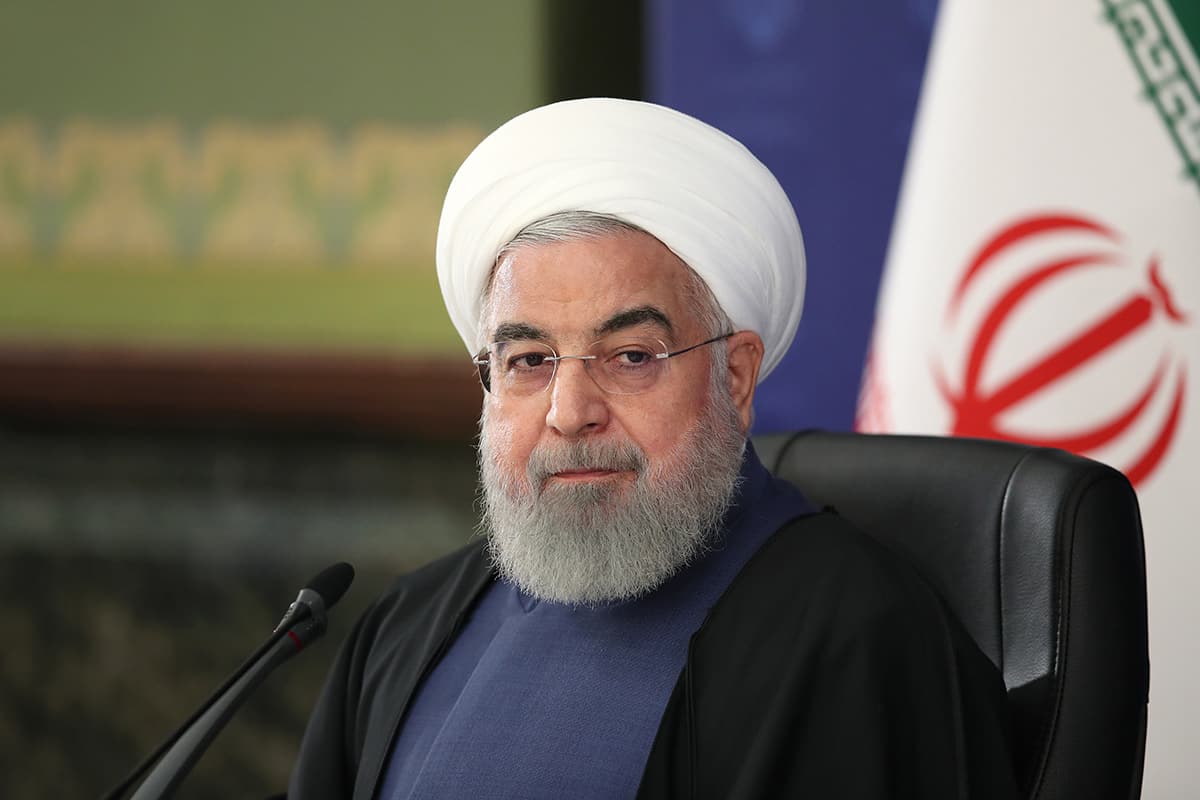 Ruhani'den 'petrol fiyatlar�' a��klamas�: Zarar g�r�yoruz