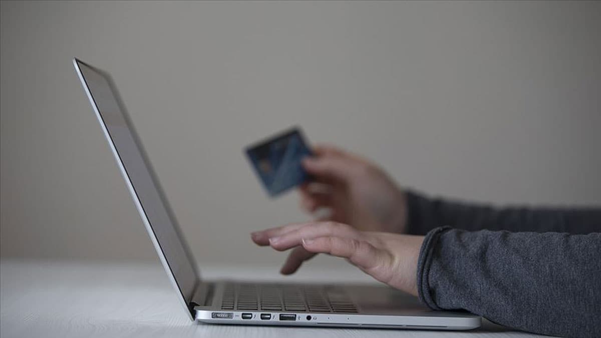Ramazan al��veri�i Kovid-19 nedeniyle online mecraya kayd�