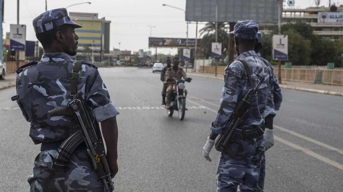 Sudan hkmeti, batdaki silahl hareketlere Egemenlik Konseyinde 4 koltuk ayrlmasn kabul etti