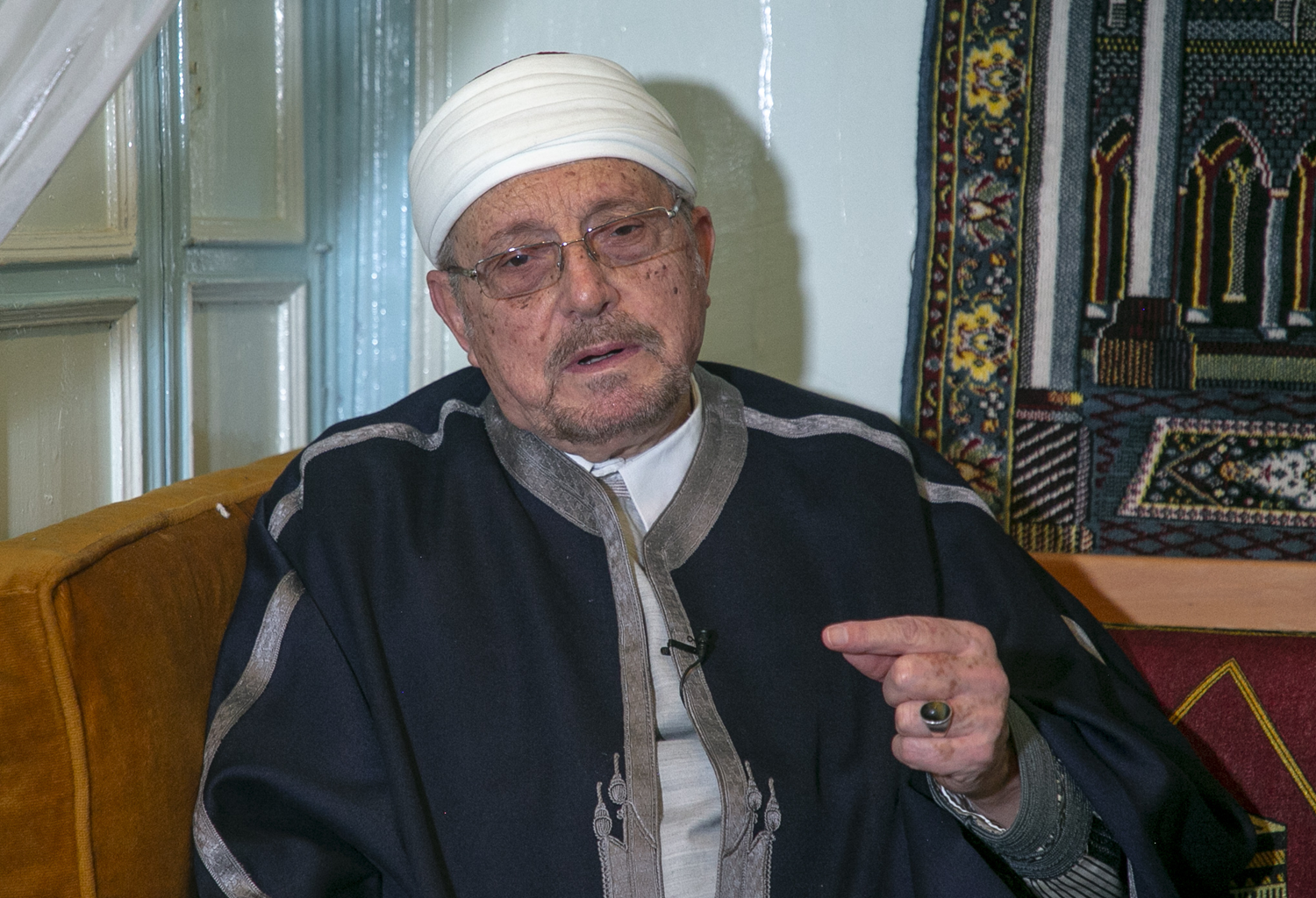 Tunus'taki Zeytune Camisi Ba�imam�: Teravih namazlar�n�n k�l�nd��� evler Allah'�n ismiyle canlanacak