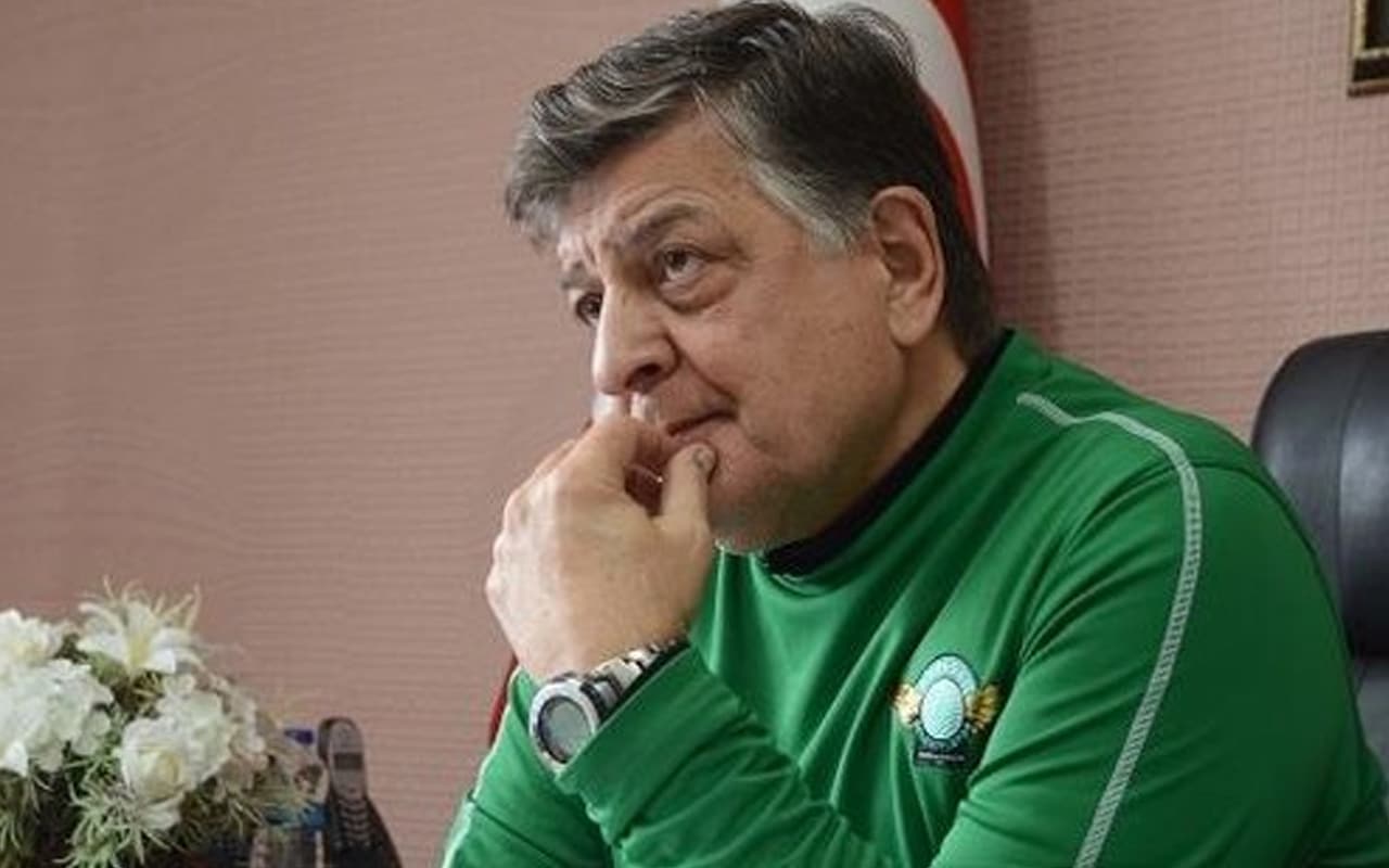 Y�lmaz Vural futbolcular� �a��rd�