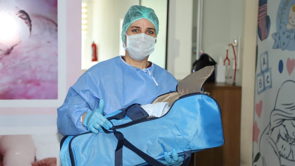 Kovid-19'u yenen bebek evine uurland 