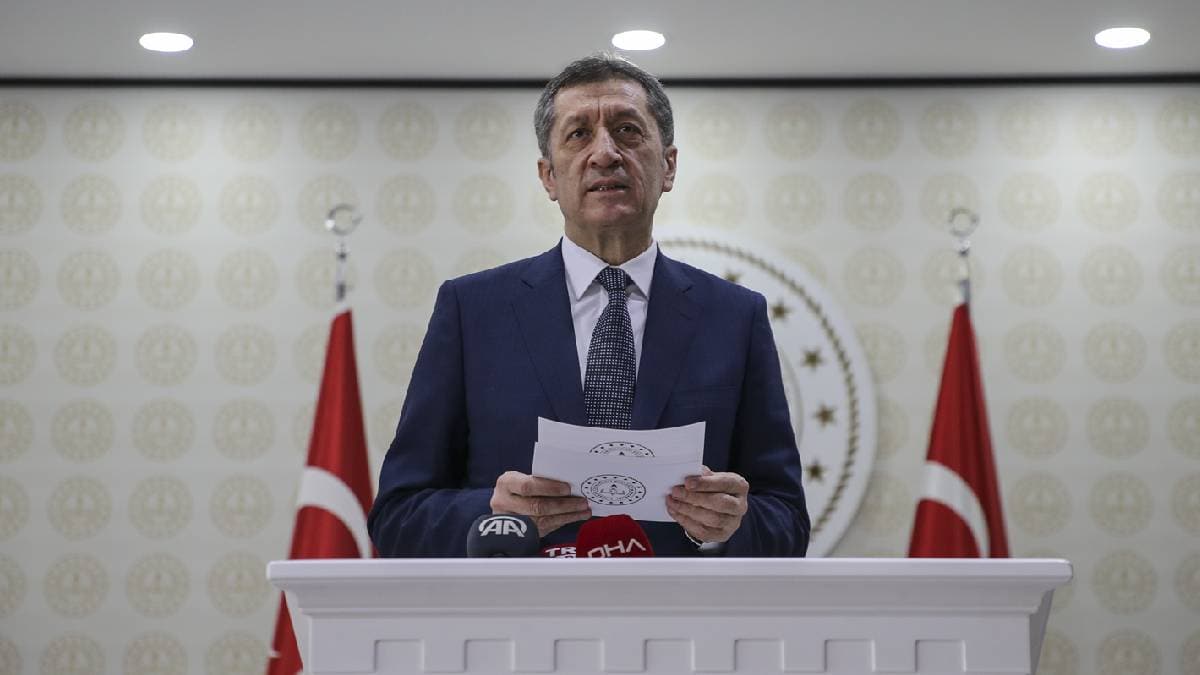 Okullar ne zaman a��lacak? LGS ertelenecek mi?
