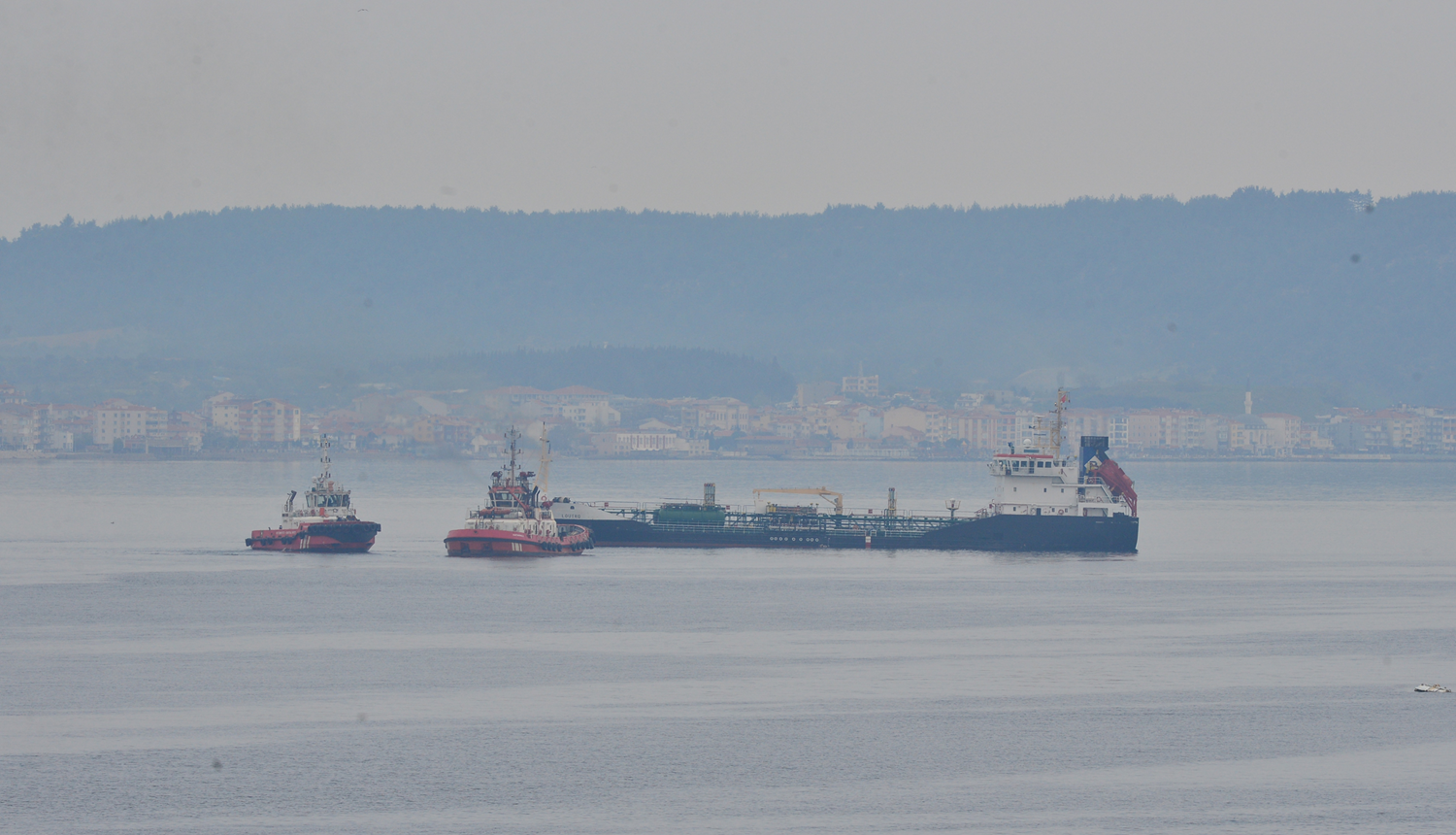 �anakkale Bo�az�'ndan ge�en bir tankerde makine ar�zas�