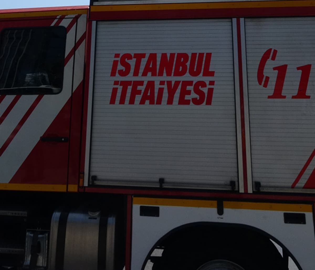 Esenyurt'ta makine fabrikas�nda korkutan yang�n