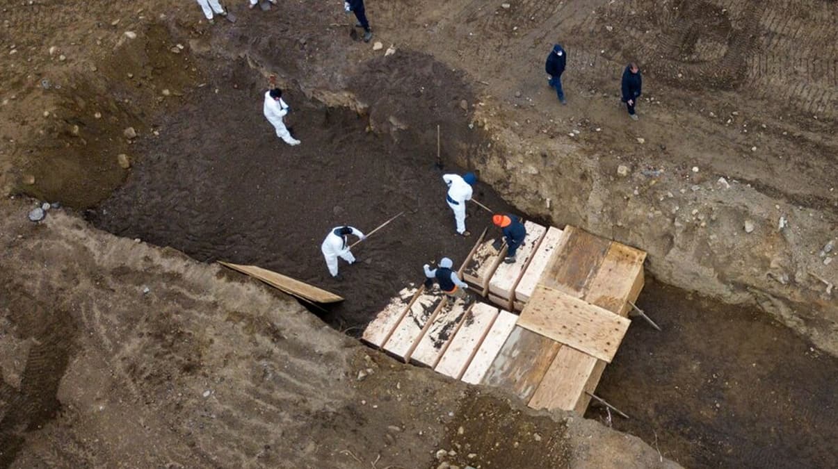 ngiltere'de korkutan aratrma: Kovid-19'dan deil ama 18 bin kii lebilir